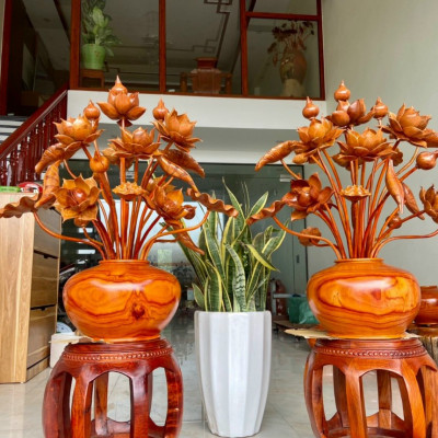 1 Bình hoa sen gỗ hương đỏ ,25 cành hoa lá gương ,bằng gỗ hương đá trang trí phòng khách ,phòng thờ quá đẹp 