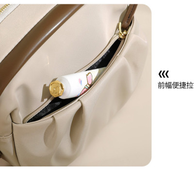 Túi đeo chéo nữ phong cách dễ thương – BEE GEE DCNU1048