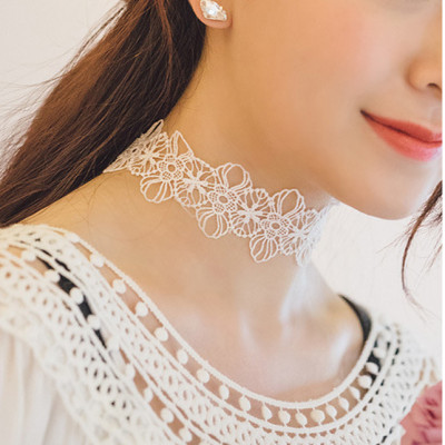 Vòng cổ choker tattoo V59 hoa ren trắng