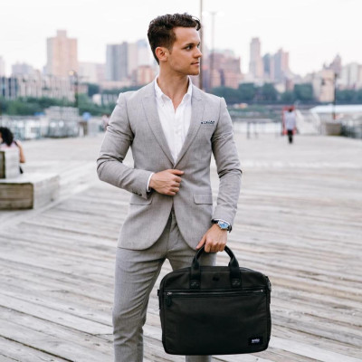 Túi xách Nam Solo Bryce 15.6" HLD100-51 Xanh - Đen Kích thước: Cao 34 x Ngang 43 x Rộng 9 cm Bảo hành 05 năm