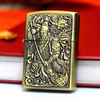 Hột Quẹt Xăng Hình Quan Công Khắc Nổi Tặng Kèm Chai Xăng Độc Đáo Đẹp Lạ, Bật Lửa Zippoo Chạm Khắc Quan Công Cổ Điển Sang Trọng