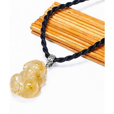 Mặt dây chuyền tỳ hưu tài lộc đá thạch anh tóc vàng 16x22mm mệnh thủy, kim - Ngọc Quý Gemstones