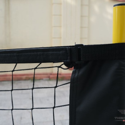 Trụ lưới di động Pickleball tập luyện, có bánh xe di chuyển, thiết kế nhỏ gọn. Trụ lưới pickleball kích thước tiêu chuẩn 670 x 71 x 91.5 cm thích hợp dùng trong nhà và ngoài trời