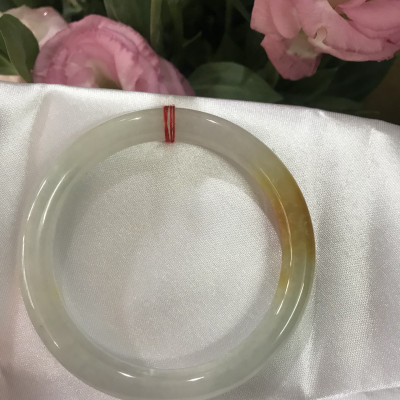 Vòng Cẩm Thạch mới Trắng Vàng Bóng đẹp Ni 57mm Chột 8mm Nữ mạng kim mạng thổ 55kg đến 65kg đeo dễ thương xinh xuất sắc ạ