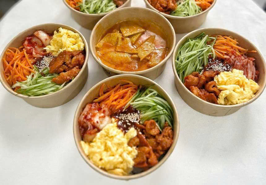 Tô giấy Kraft Salad nâu 750ml đựng thức ăn, salad, bánh bông lan có NẮP PET (PP) chịu nhiệt (set 50 cái)