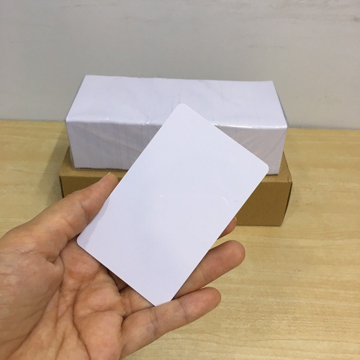 Hộp 250 thẻ nhựa trắng PVC ( in nhiệt)