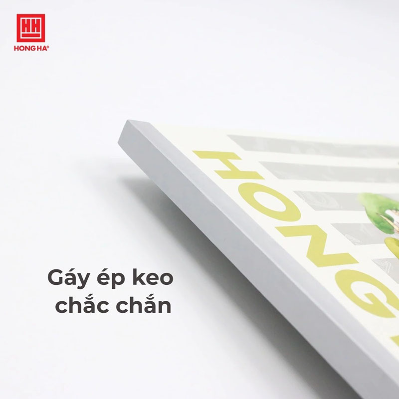 Vở kẻ ngang Hồng Hà 200 trang - Gáy vuông ép keo - GenZ 1101 định lượng 58 gm2 (Giấy mỏng) độ sáng 90-92 ISO, Khổ vở 180 x 252 mm (Giao bìa ngẫu nhiên)