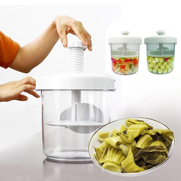 Hộp muối dưa cà Việt - Bình muối dưa cà tiện dụng
