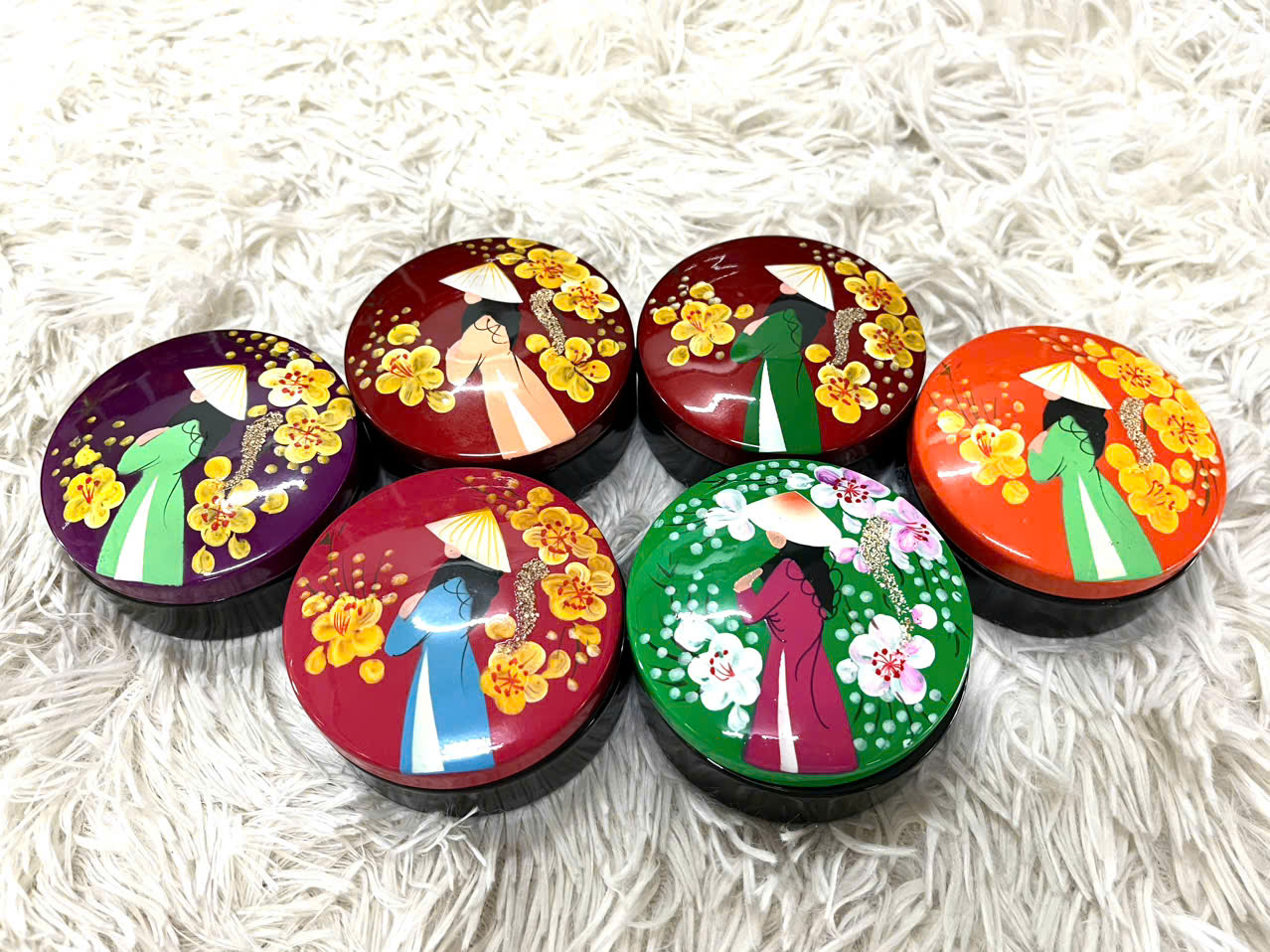 Hộp phấn tròn sơn mài cao cấp Thanh Bình Lê size 10x5 cm đựng đồ vật nhỏ, bánh kẹo mứt, trang trí
