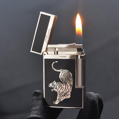 Vỏ Hột Quẹt Bật Lửa Gas Đá S.T Upon D11T Thiết Kế Họa Tiết Sơn Mài Đen Viền Bạc Khắc Hình Con Hổ Độc Đáo