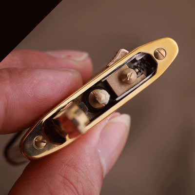 Vỏ Hột Quẹt Bật Lửa Xăng Đá Đồng Kuboy/Zorro ZK-600 Thiết Kế Mỏng Nhỏ gọn Tiện Dụng - Dùng Xăng Bấc Đá Cao Cấp