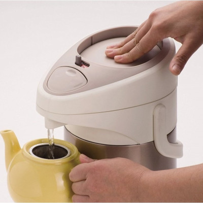 Phích giữ nhiệt mạ Pearl Metal 2.5L có quai xách tiện dụng - Made in Japan