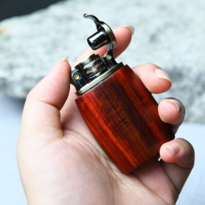 Vỏ Hột Quẹt Bật Lửa Zorro Z520-301 Ốp Gỗ Thiết Kế Mới Đẹp Độc Lạ - Dùng Xăng Bấc Đá Cao Cấp