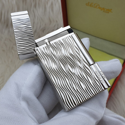 Vỏ Hột Quẹt Bật Lửa Upon Gas Đá Supper D149B Họa Tiết Hoa Văn Vân Sóng Dọc Màu Bạc - Dùng Gas Đá Cao Cấp