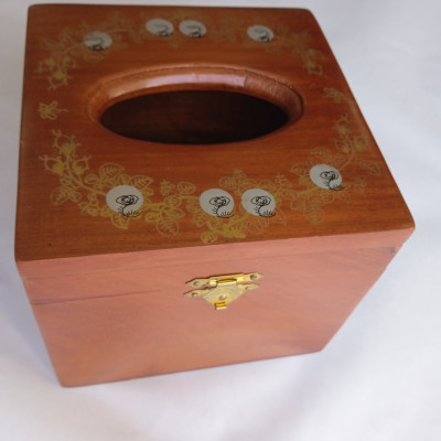 Hộp đựng giấy ăn NH HOME vuông gỗ hương.