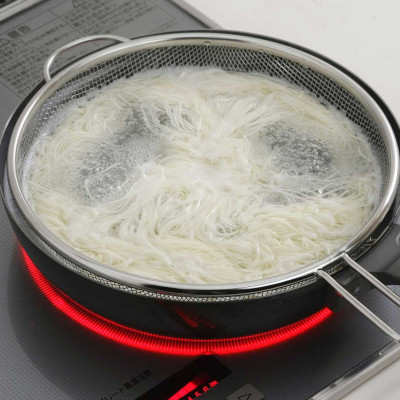 Vợt inox trụng mì, hủ tiếu Pearl Metal Ø26-28cm - Hàng nội địa Nhật Bản nhập khẩu chính hãng