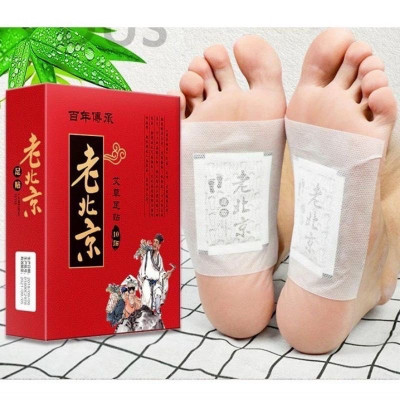 Hộp 50 miếng dán ngải cứu  thải độc chân 
