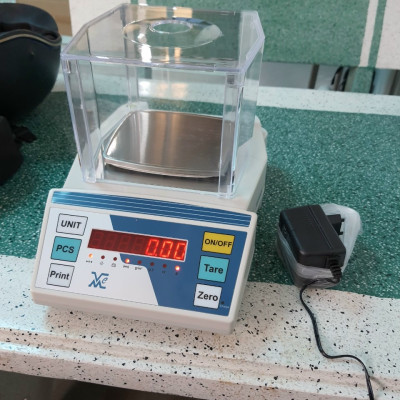 Cân Điện Tử FHB 300g 0.01g