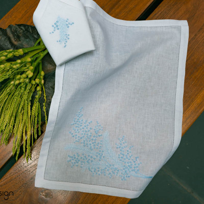 Bộ lót đĩa và khăn ăn linen thêu hoa mimosa