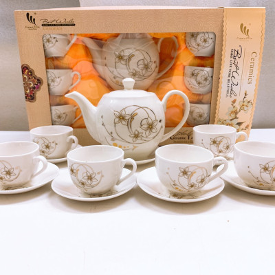 Bộ ấm chén  pha trà  kèm 7 đĩa CAMELLIA họa tiết hoa dây bạc sang trọng - ANTH240