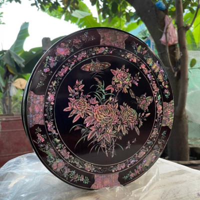 Tráp tròn gỗ gụ, khảm xà cừ ốc đỏ đẹp long lanh trang trí phòng khách  kt tròn 30 cao 12cm  