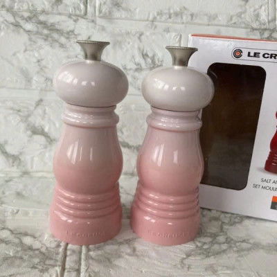 Set 2 lọ xay tiêu, muối hạt Le Creuset 12.5cm Hàng chính hãng