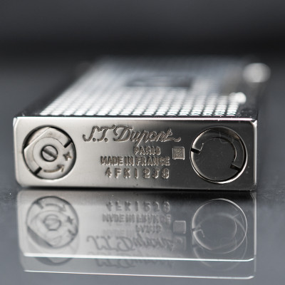 Vỏ Hột Quẹt Bật Lửa Upon D136T Họa Tiết Ô Vuông Nhỏ Màu Bạc - Dùng Ga Đá Cao Cấp