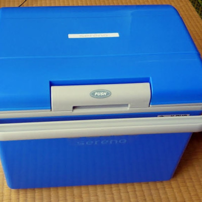 Thùng đựng đá giữ nhiệt Vent Sereno 24.5L tặng kèm khay đá Yukipon tròn 03 viên - nội địa Nhật Bản