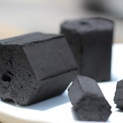 Combo 3 hộp than không khói làm từ Gáo dừa chính hãng R2D dùng cho tiệc nướng BBQ (tổng 7 kg than) an toàn cho sức khoẻ