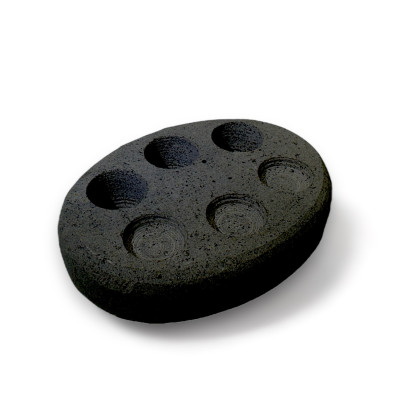 Khay đá đựng khăn nén 6 lỗ (gồm 3 lỗ đựng khăn & 3 lỗ đựng nước) sử dụng cho 3 khách. Được sử dụng trong nhà hàng sushi