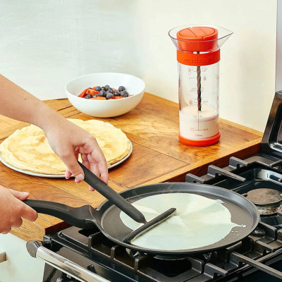 Mastrad - Dụng cụ làm bánh crepe màu đen