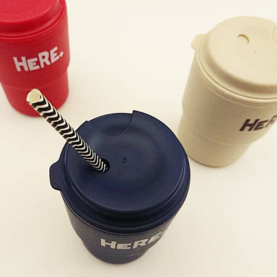 Ly cốc có nắp tiện lợi, giữ nhiệt nóng lạnh đều được 320ml, chất liệu nhựa PP (màu kem)