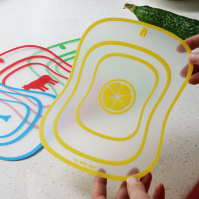 Combo 4 Thớt Nhựa Siêu Mỏng Size Lớn PaKaSa - Giao Màu Ngẫu Nhiên