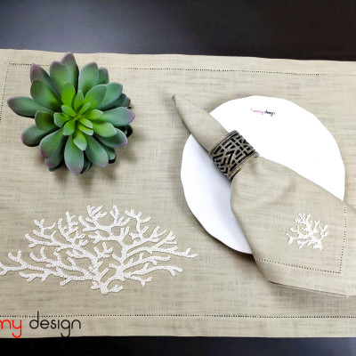 Bộ lót đĩa và khăn ăn linen thêu san hô