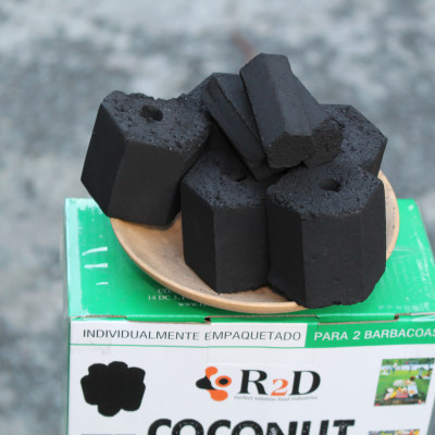 Combo 3 hộp than không khói làm từ Gáo dừa chính hãng R2D dùng cho tiệc nướng BBQ (tổng 7 kg than) an toàn cho sức khoẻ