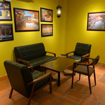 Ghế sofa cafe Juno Sofa cao cấp - Băng dài 1m2, 2 ghế đơn và 01 bàn gỗ