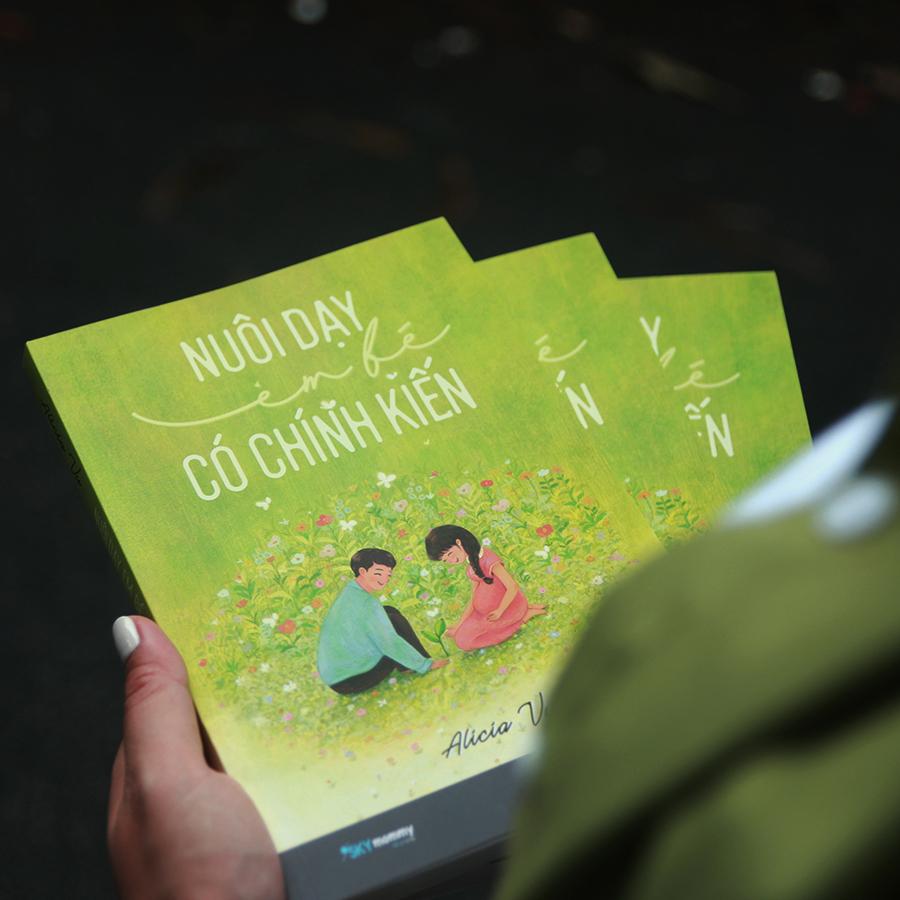 Sách Nuôi Dạy Em Bé Có Chính Kiến - Bản Quyền