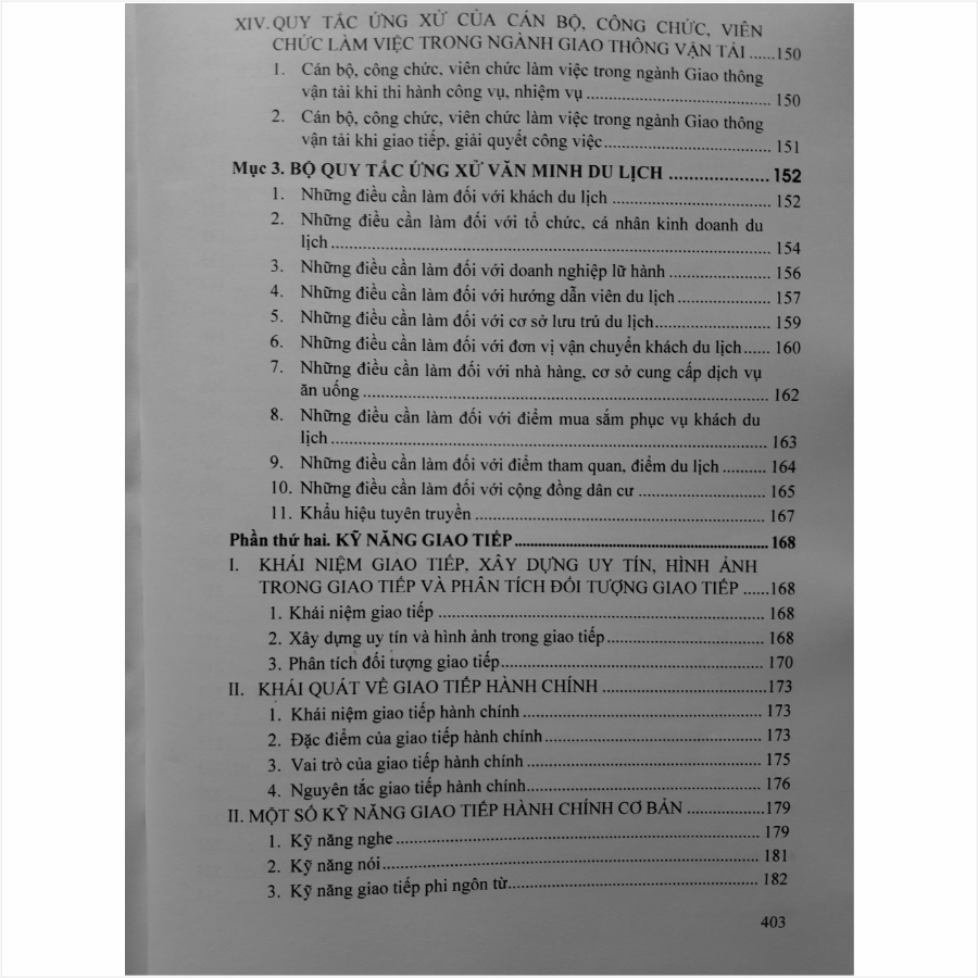 Sách Kỹ Năng Giao Tiếp Và Quy Tắc Ứng Xử - Tuyển Chọn Các Bài Diễn Văn, Phát Biểu Thường Dùng Trong Các Ngày Lễ, Hội Nghị, Hội Thảo, Diễn Đàn - V1850T