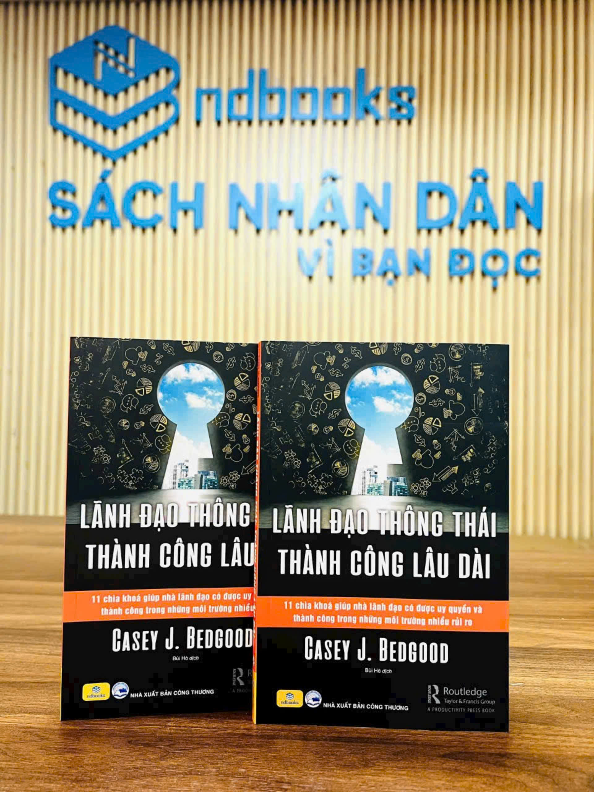 Sách - Lãnh Đạo Thông Thái Thành Công Lâu Dài - ndbooks