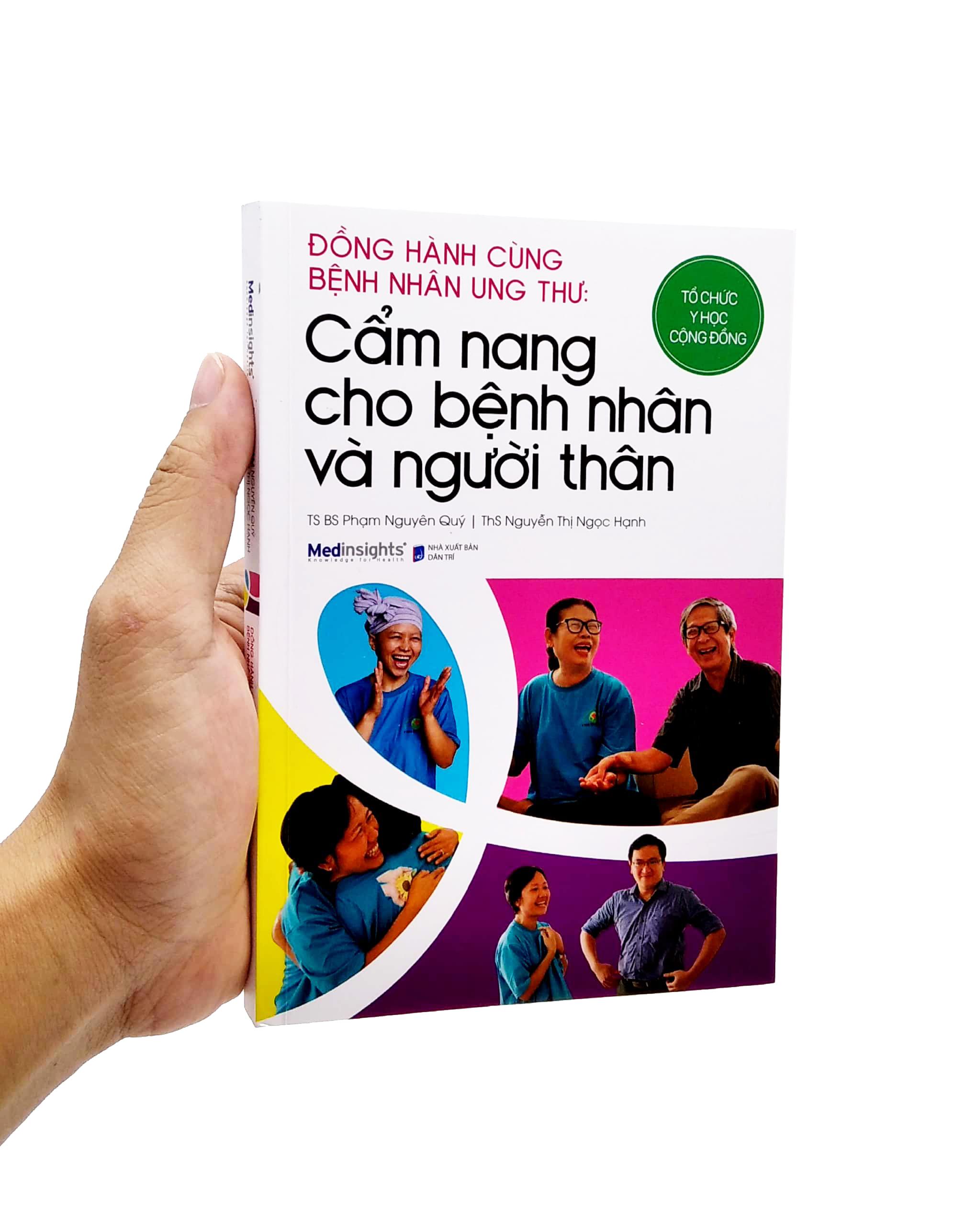 Đồng Hành Cùng Bệnh Nhân Ung Thư: Cẩm Nang Cho Bệnh Nhân Và Người Thân