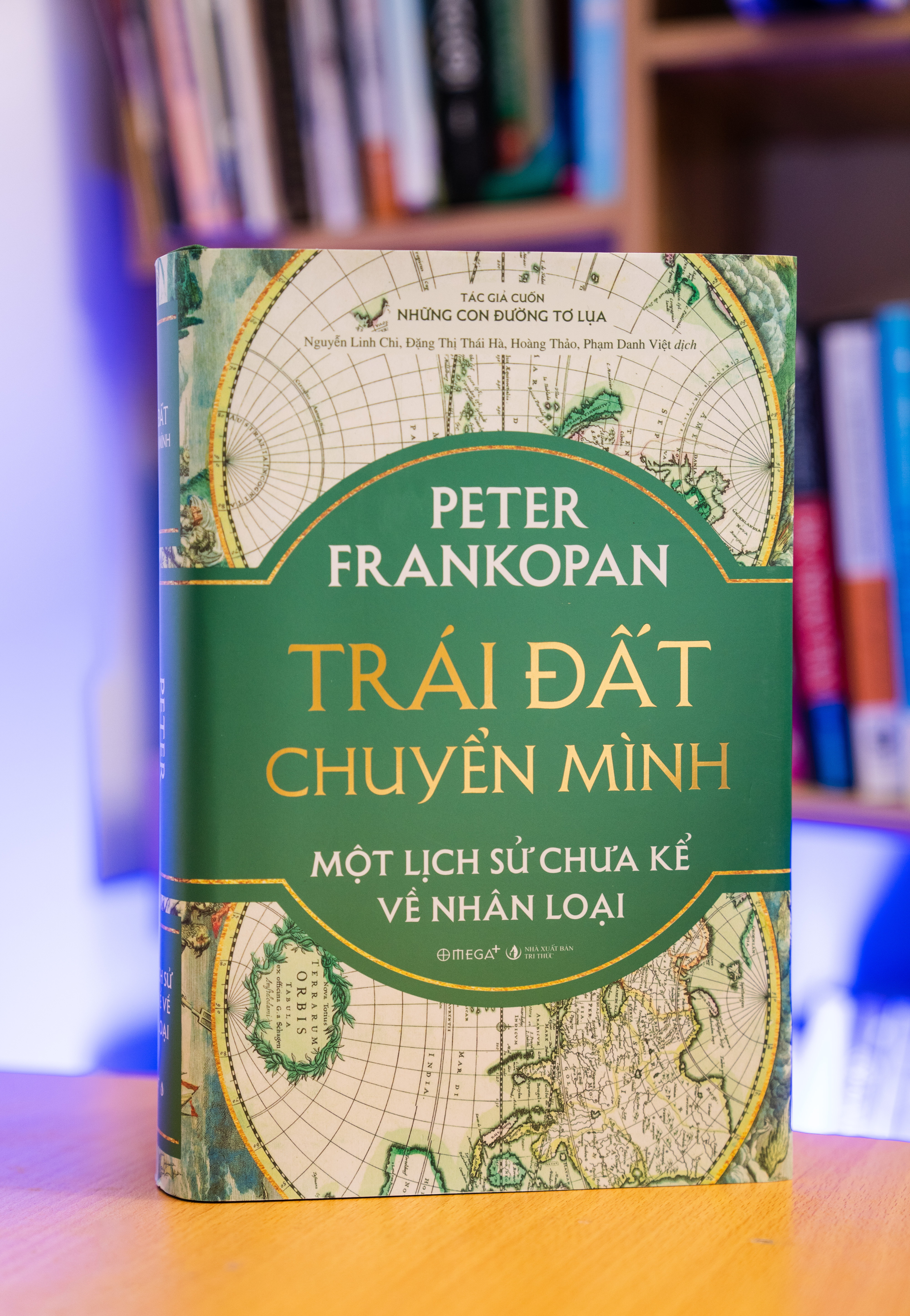 Trái Đất Chuyển Mình - Một Lịch Sử Chưa Kể Về Nhân Loại - Bản Đặc Biệt
