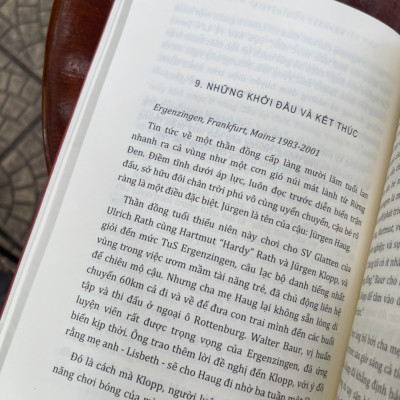 JURGEN KLOPP – THỔI BÙNG HUYÊN NÁO – Raphael Honigstein – Minh Đức dịch – THBooks – NXB Hà Nội (Bìa mềm)