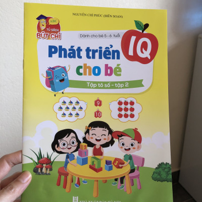 Bộ 8 Cuốn Phát Triển IQ Cho Bé Dành Cho Bé 5-6 Tuổi Bé tập so sánh