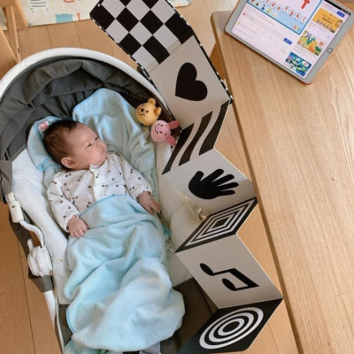 Sách - Kích thích thị giác chủ đề Vũ trụ - Lật mở Zigzag