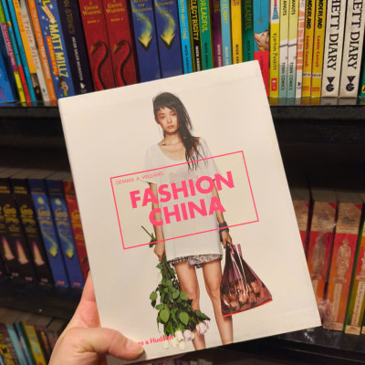 Sách - Fashion China by Gemma A. Williams - Sách tiếng anh, bìa mềm, Sách Nghệ thuật, Thiết kế / Art, Design Book