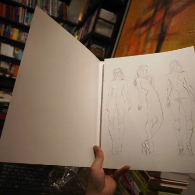 Sách - Design & Illustrate: Fashion Figure Templates by Pepin Van Roojen