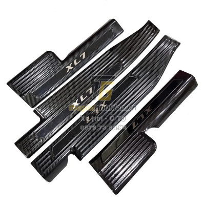 Bộ Ốp bậc cửa, Nẹp bước chân dành cho Suzuki XL7 vân Carbon