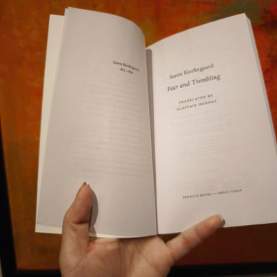 Sách - Fear and Trembling (Penguin Great Ideas) by Søren Kierkegaard - Sách triết học tiếng Anh