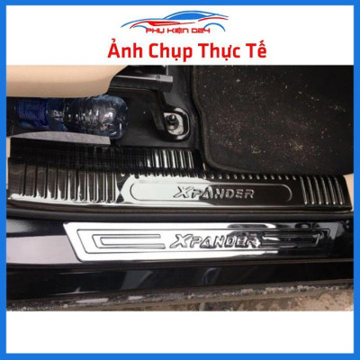 Bộ ốp bậc cửa trong ngoài nẹp bước chân Xpander 2019 vân Titan chống trầy trang trí xe
