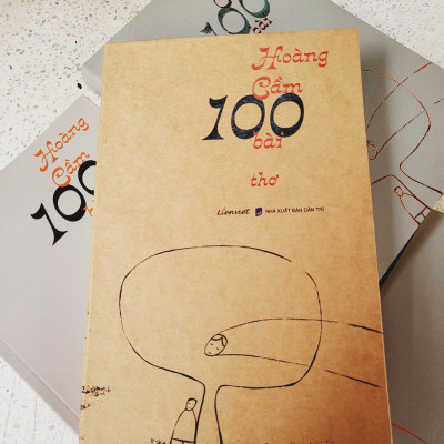 Hoàng Cầm 100 bài - BẢN ĐẶC BIỆT (Bìa cứng giấy kraf, tranh minh hoạ phụ bản màu)